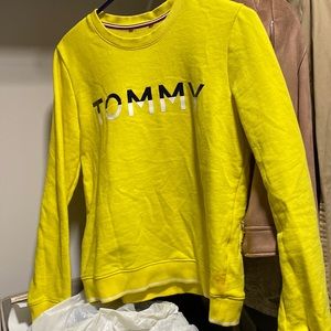 Tommy sweater